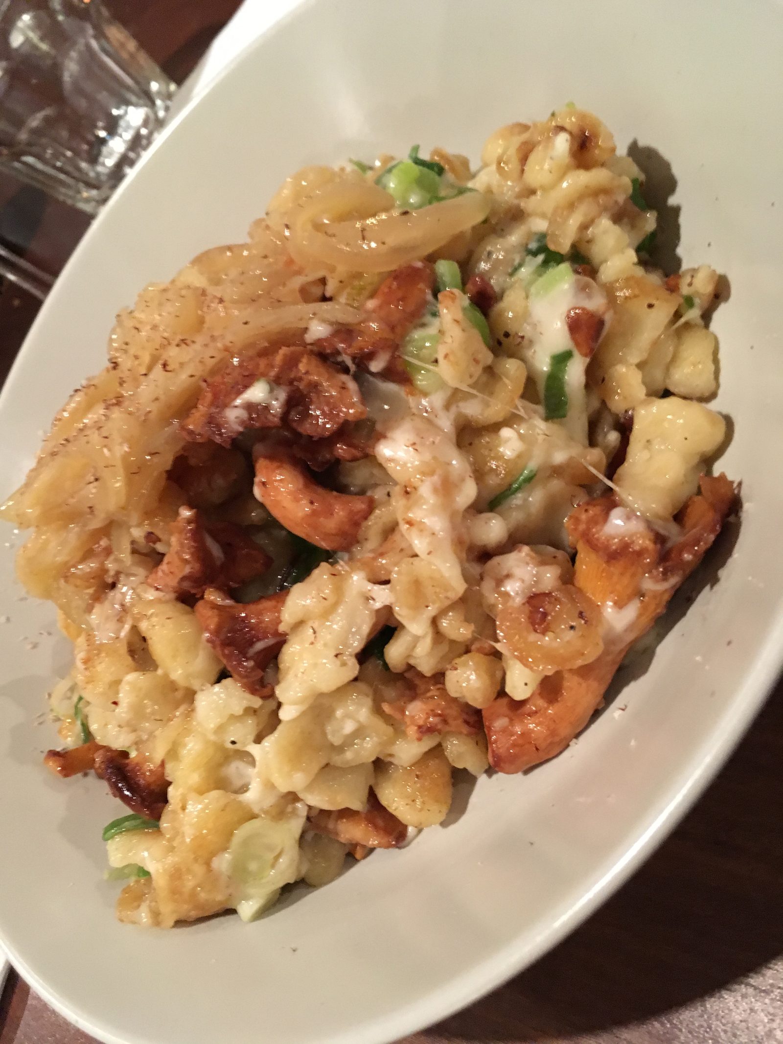 Käsespätzle, Krug