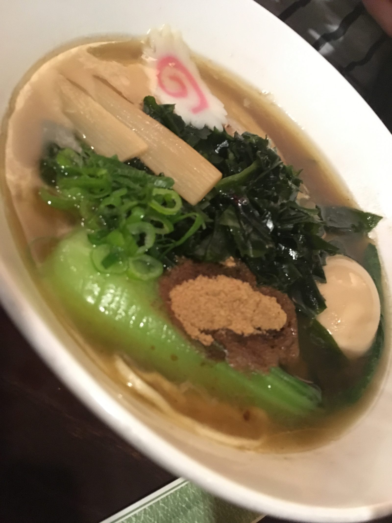 Nitamago Wakame Traditionelles Shoyu Ramen