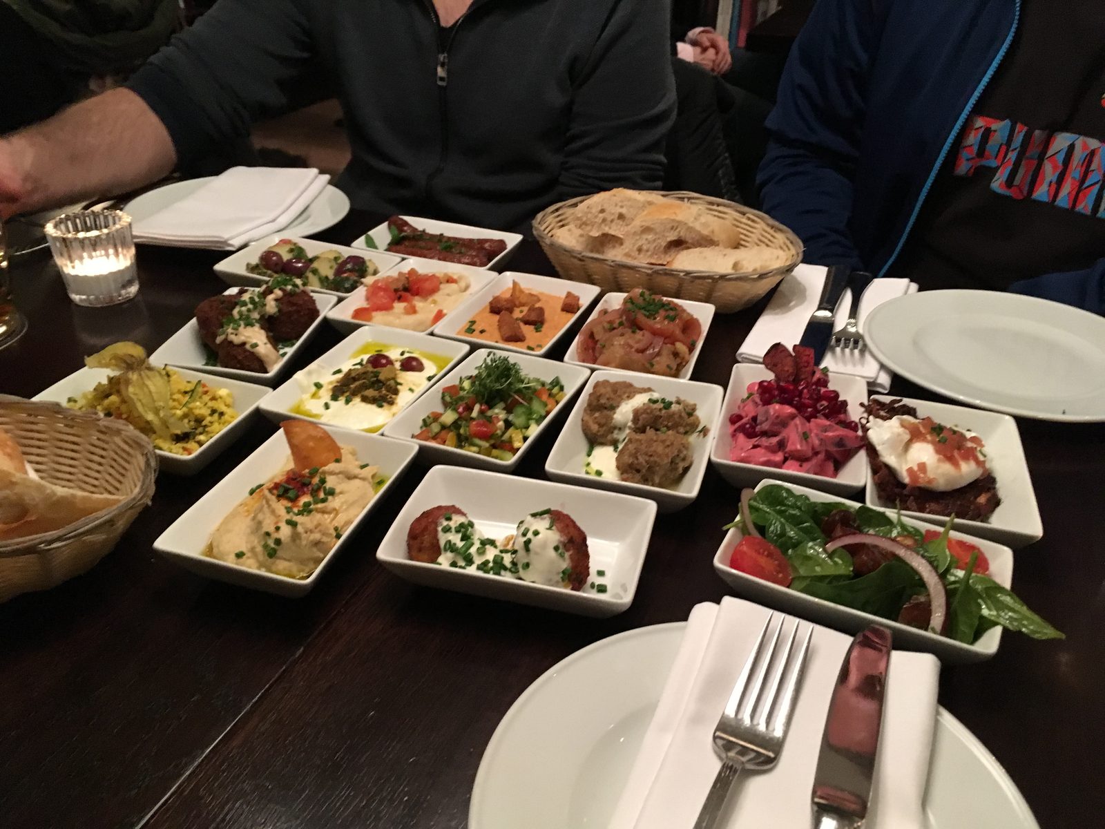 Mezze, Café Leonar