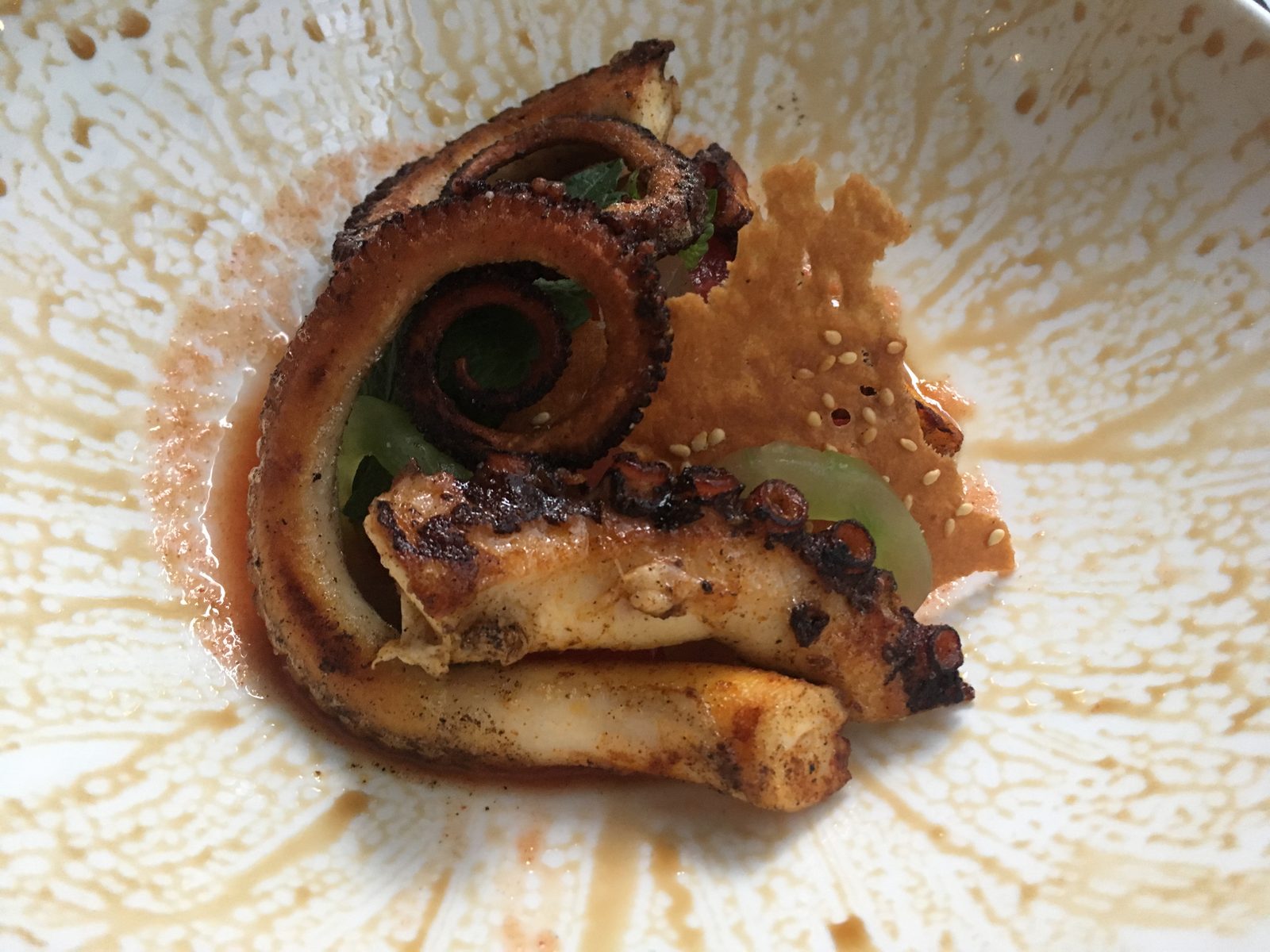 Gebratener Oktopus
Melone – Teriyaki – Gurke