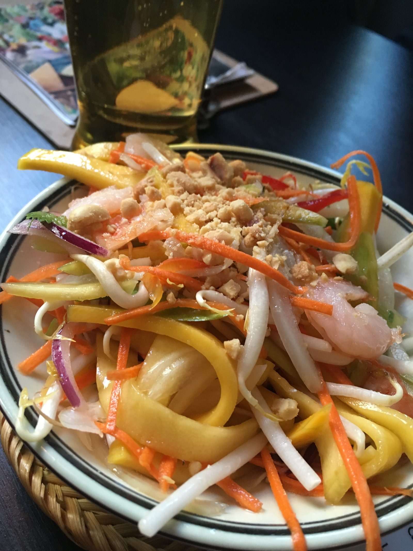 Mango-Apple-Salat mit Shrimps