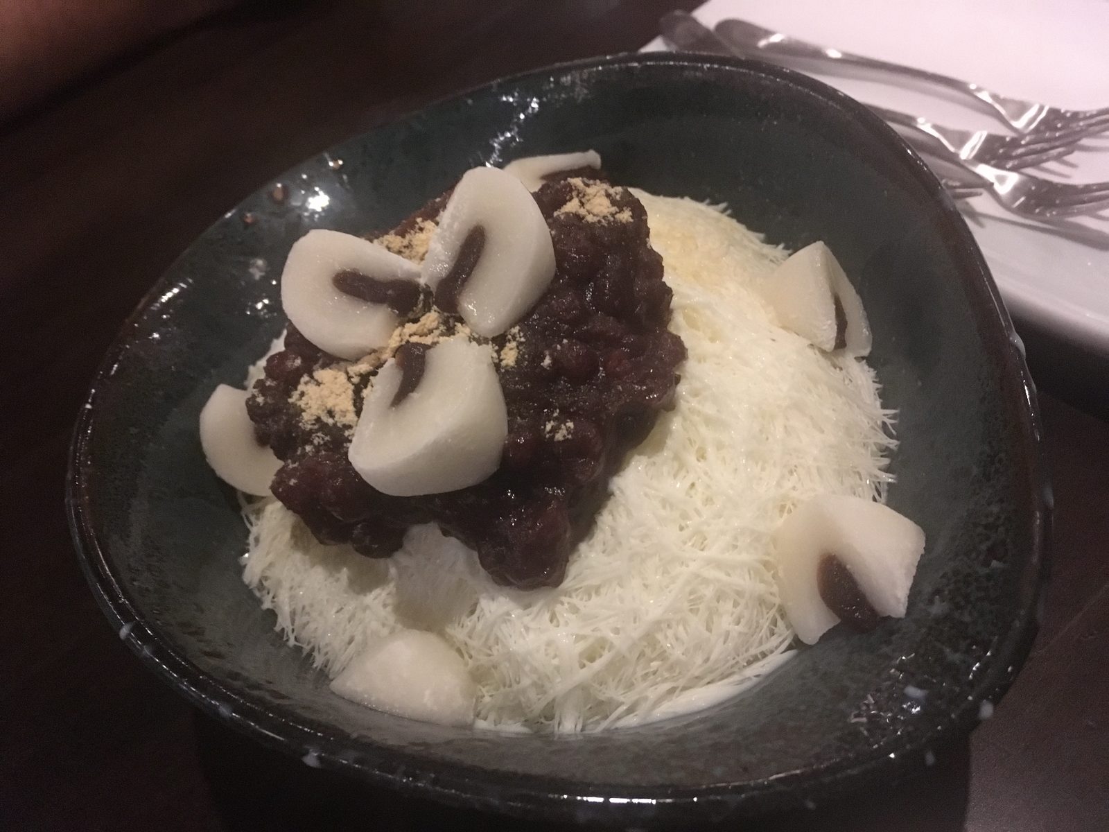 Eisschnee mit roten Bohnen