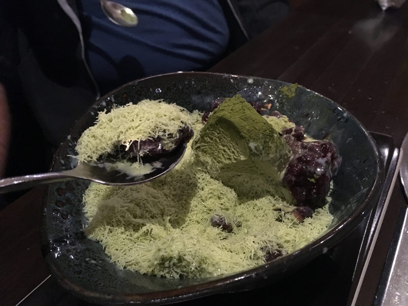 Eisschnee mit Grüntee und roten Bohnen