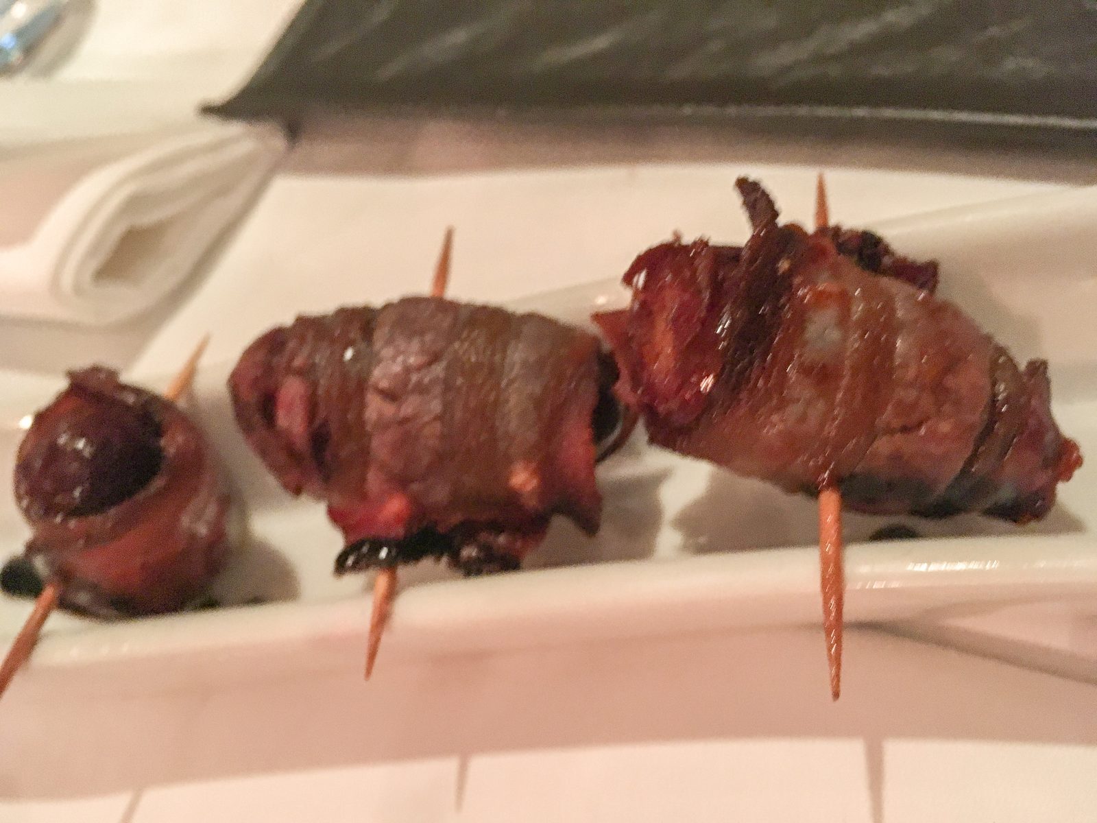 Frische Datteln/ Marzipan/ Bacon/ P.X. Balsamessig 25 y