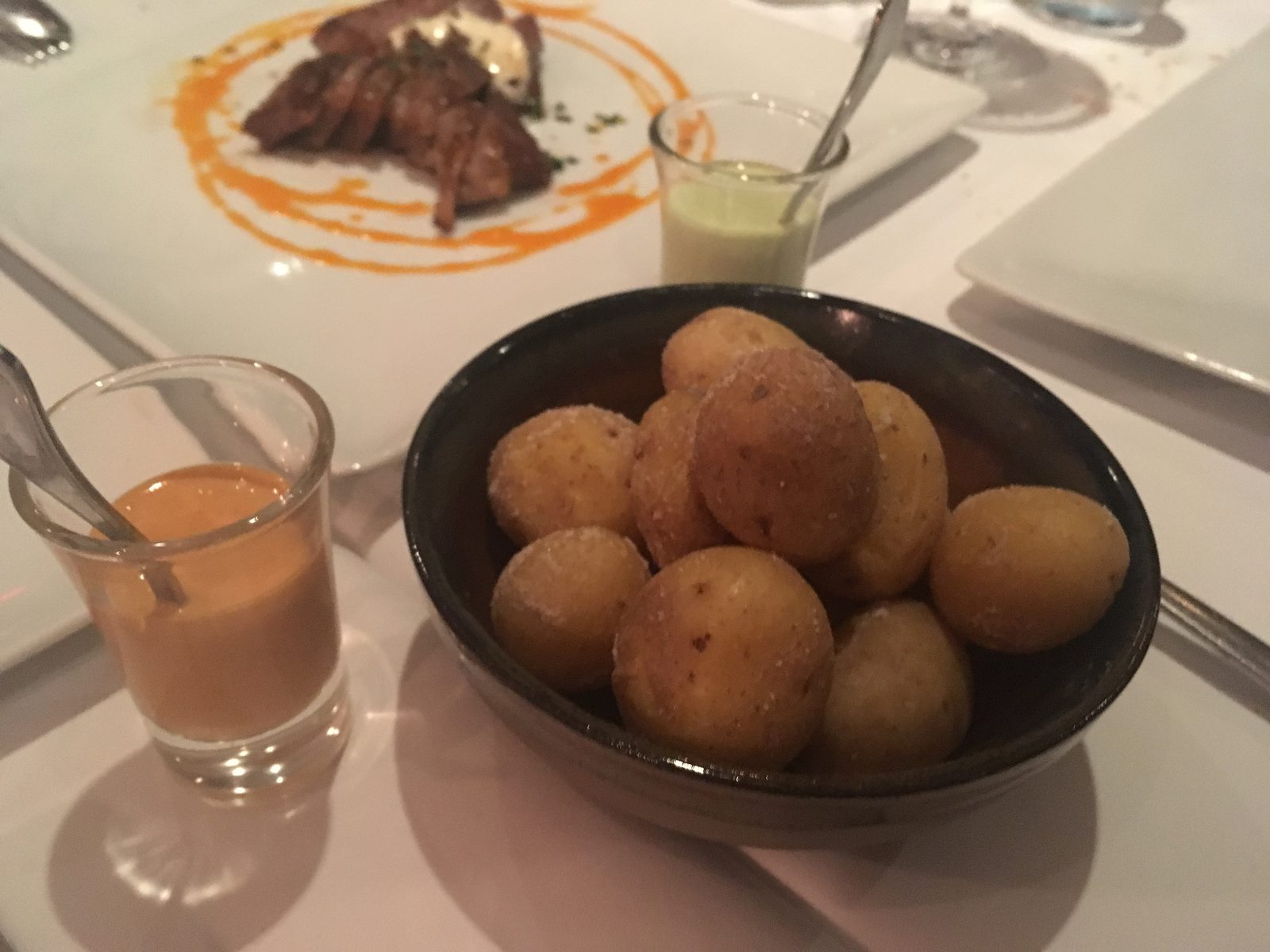 Patatas Bravas mit Mojos