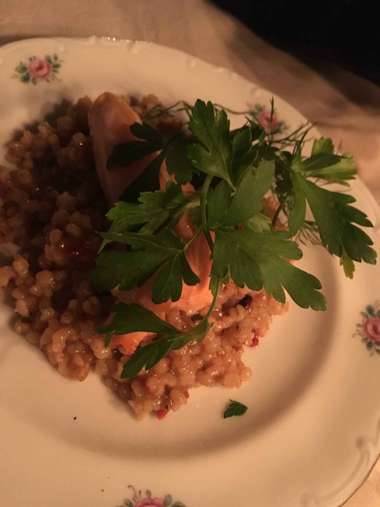 Graupen(?) mit Fisch