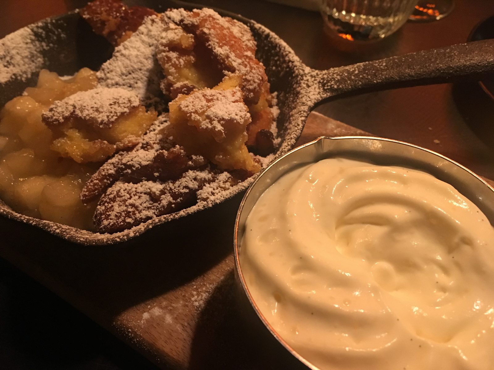Kaiserschmarrn, Sahne