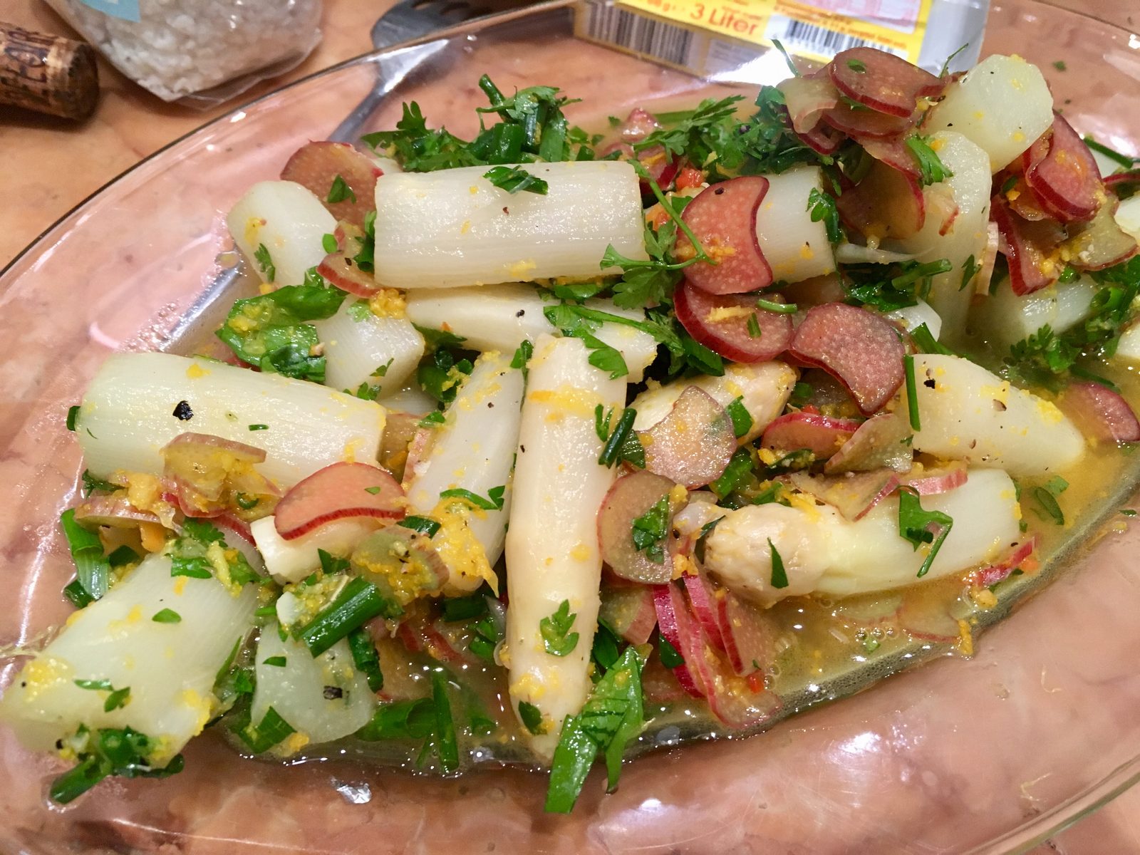 Spargelsalat mit Rhabarber