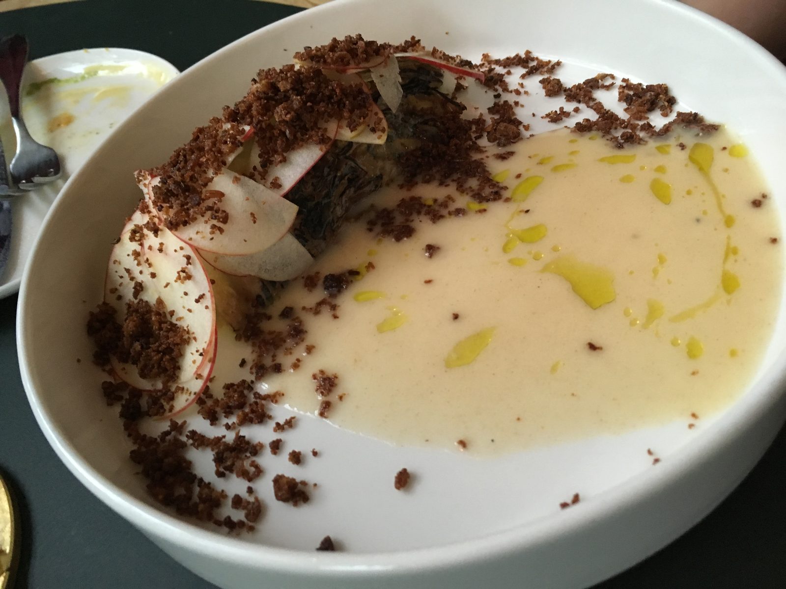 Spitzkohl, Kümmel, Apfel & Velouté