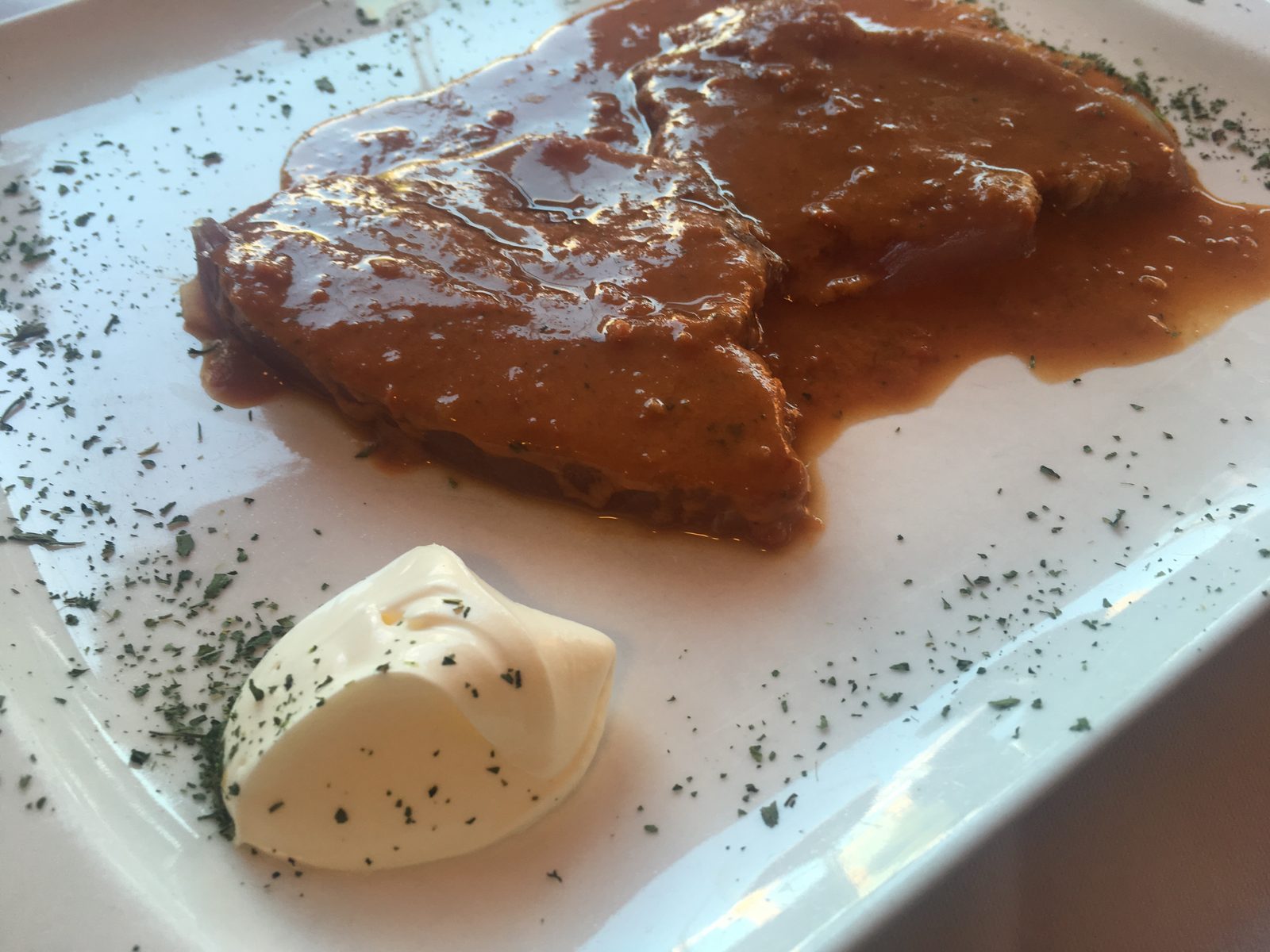 Thunfisch mit Sauce