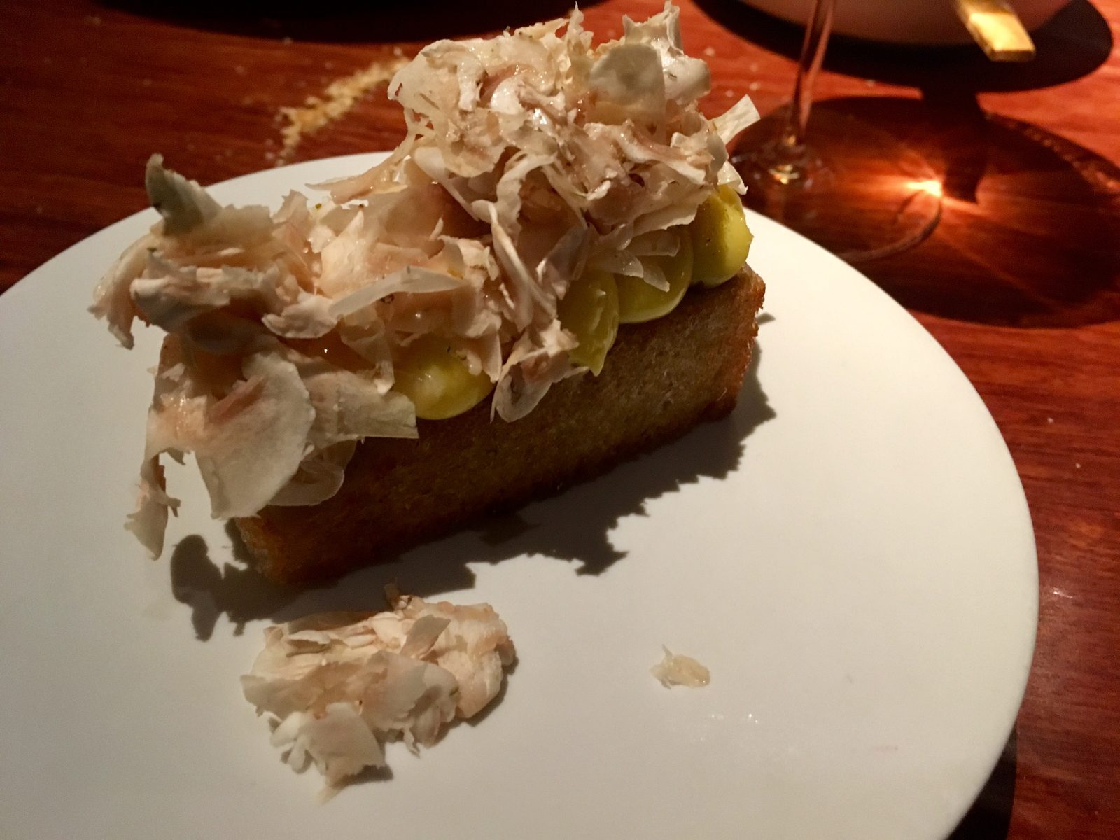 Toast mit Pilzfetzen