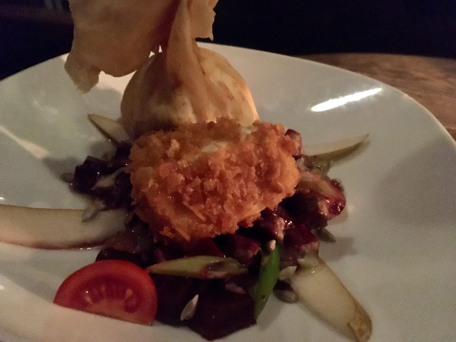 gebackener Camembert und Ziegenfrischkäsecrème