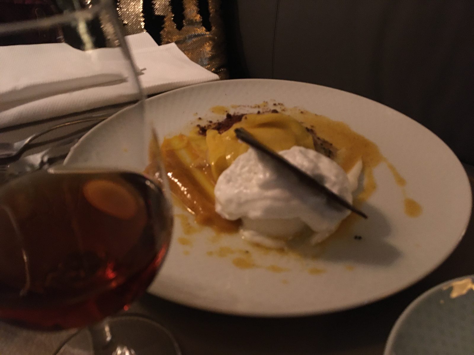 Süßwein, Exotische Früchte mit Tee Sud und Passionsfruchteis