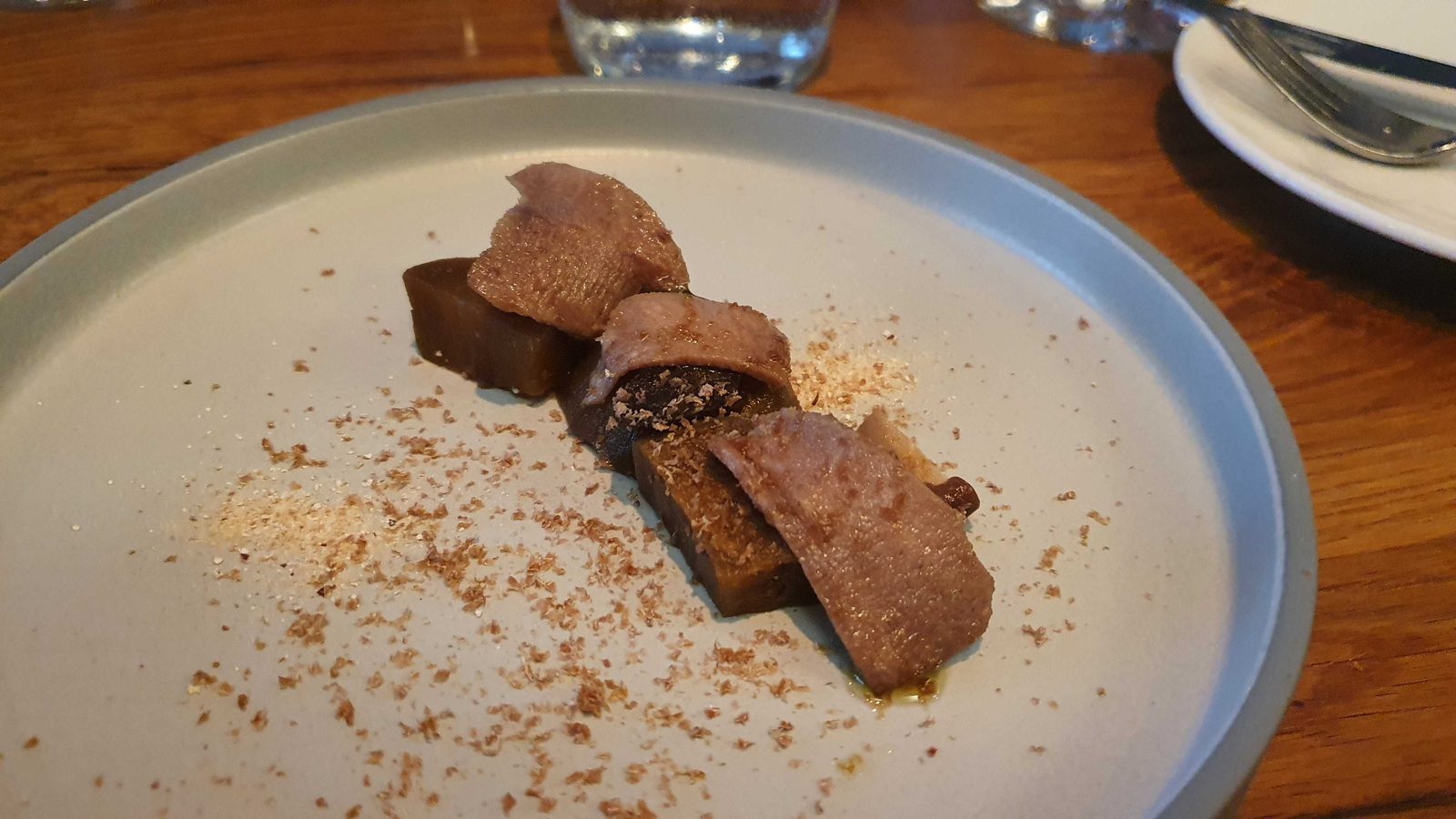 Aubergine, Sesampilz, Zunge