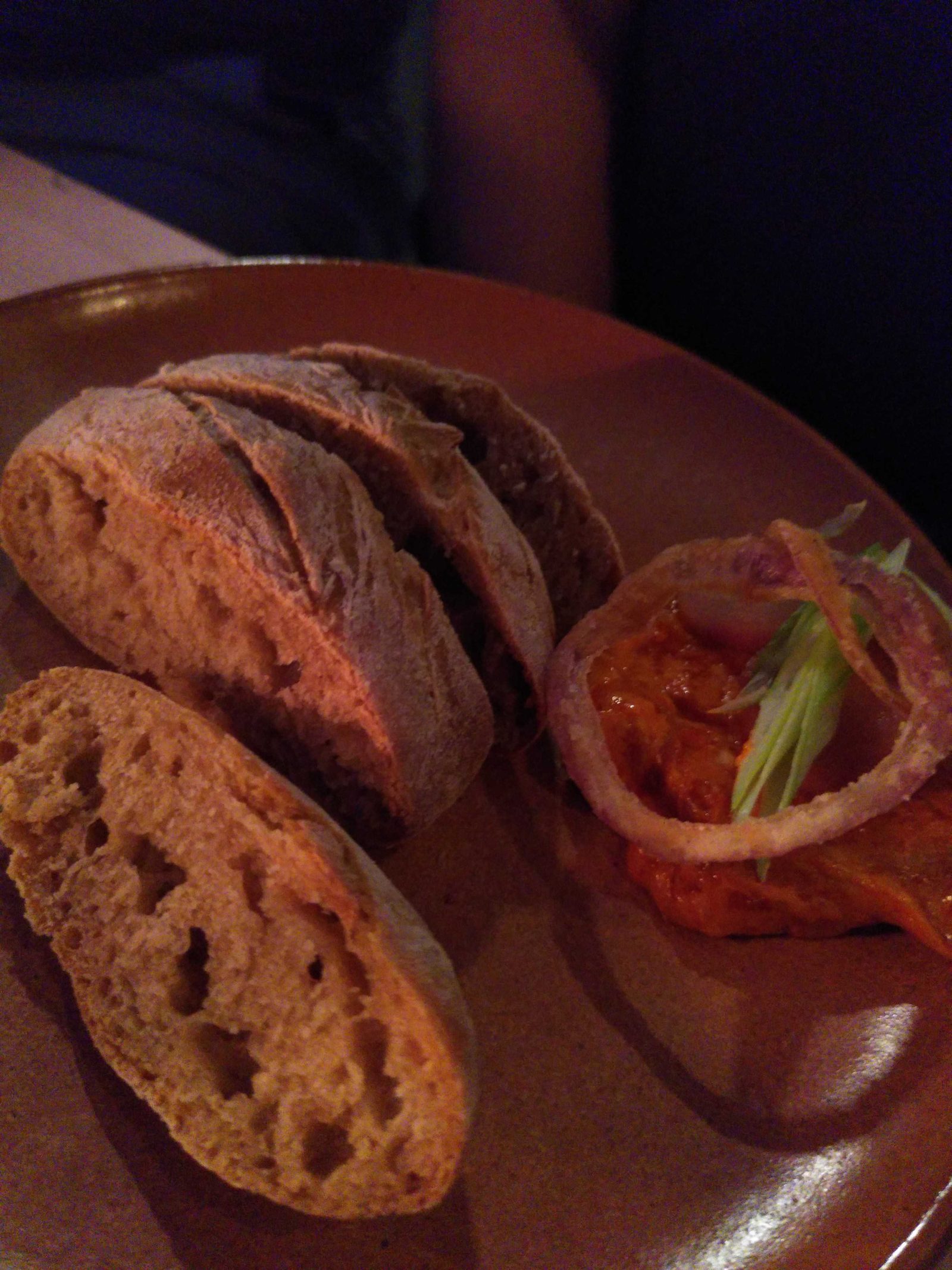 Roggenbrot, Tomatenbutter
