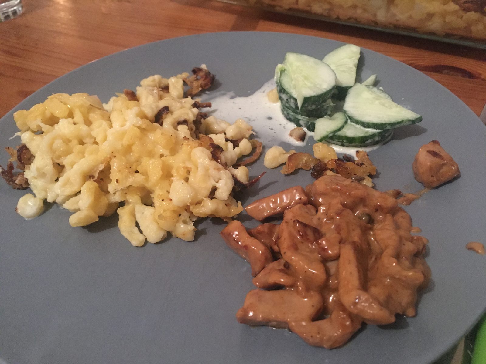Käsespätzle, Geschnetzeltes