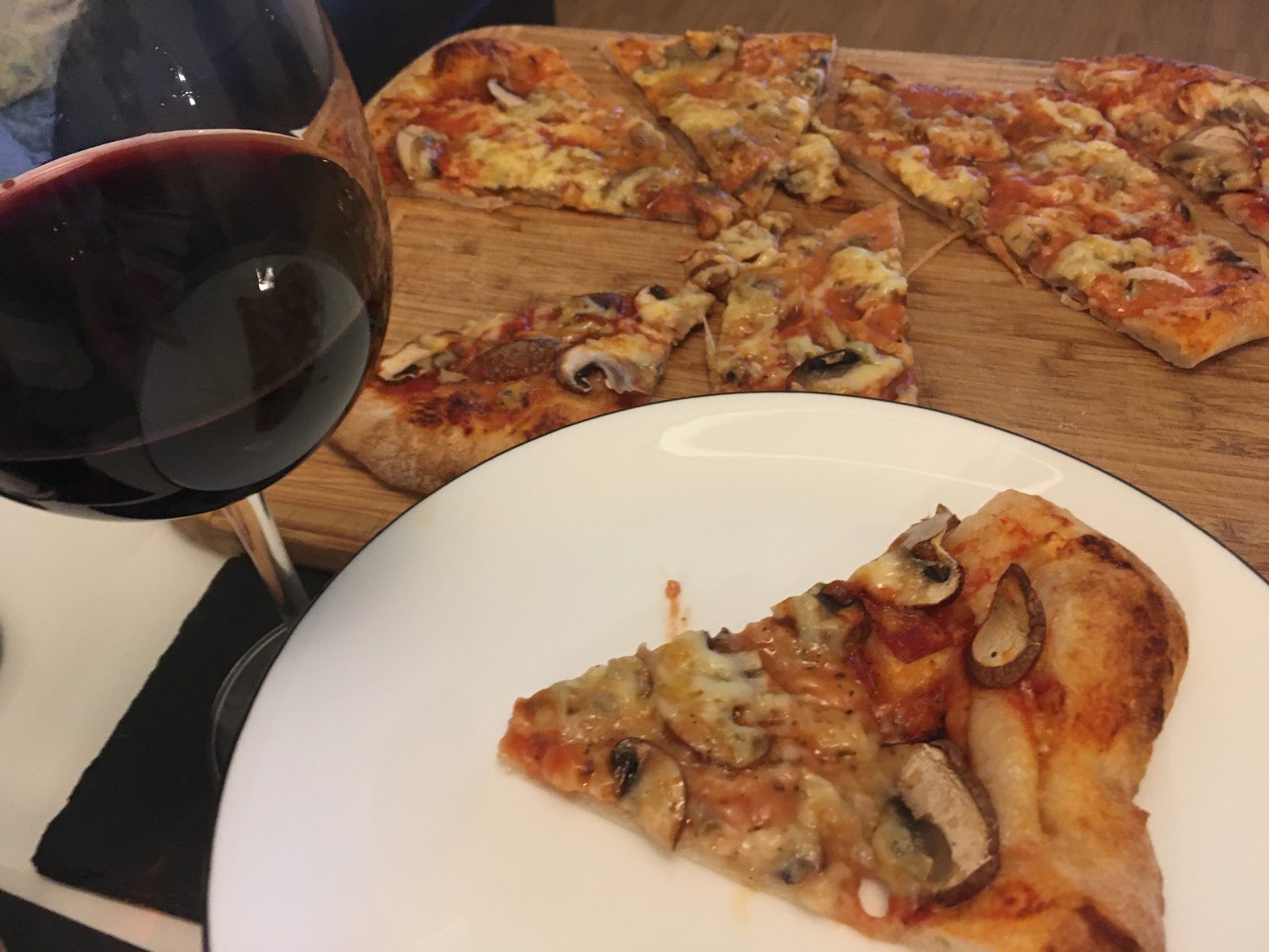 Pizza Gorgonzola e Funghi