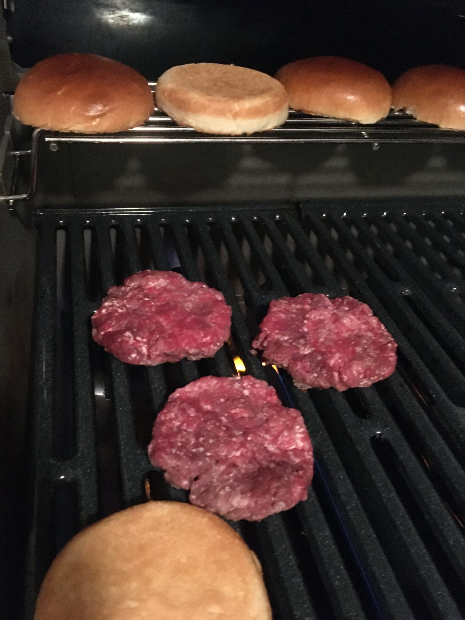 Burger auf Grill