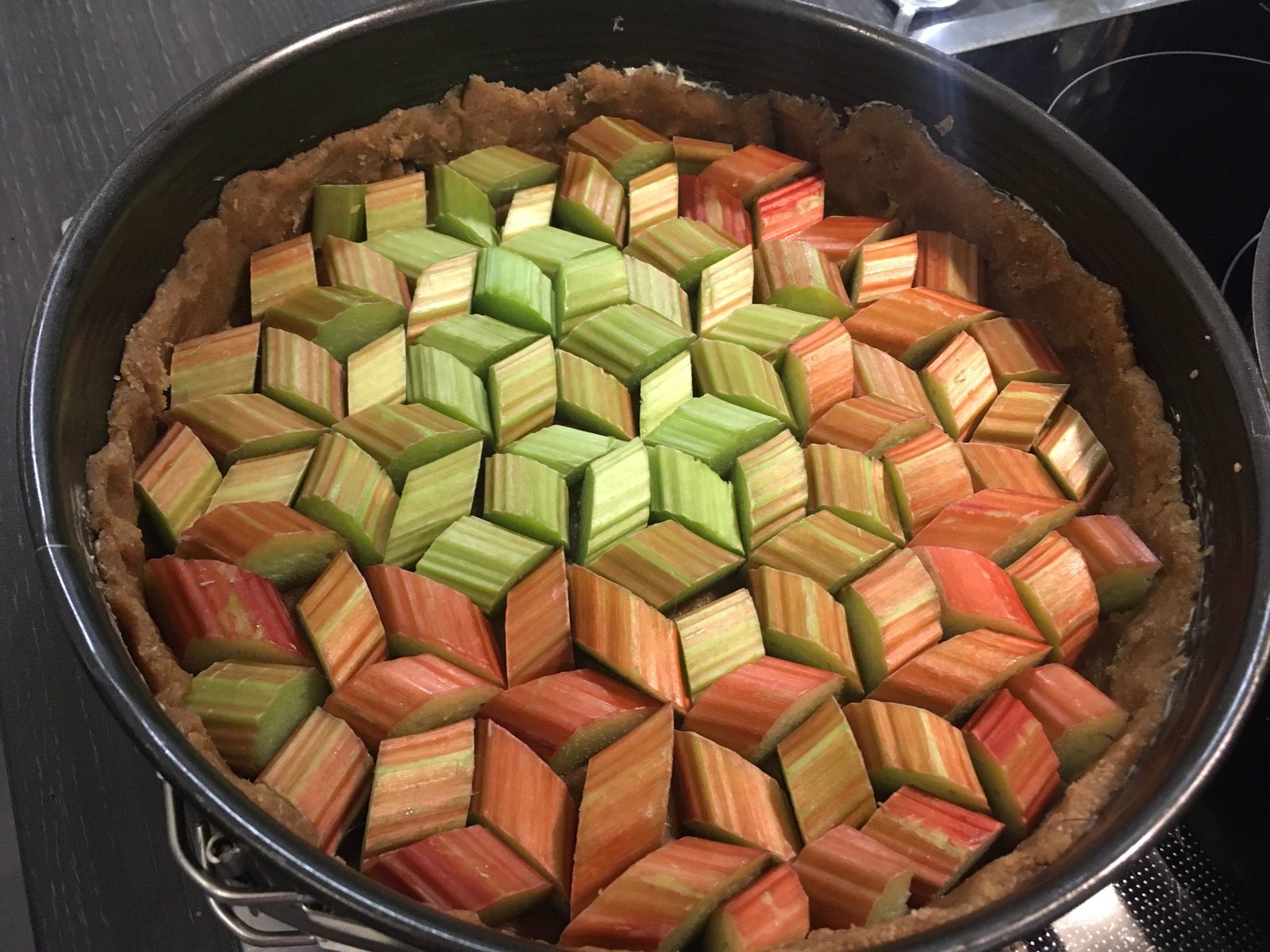 Rhabarbertarte mit Rauten