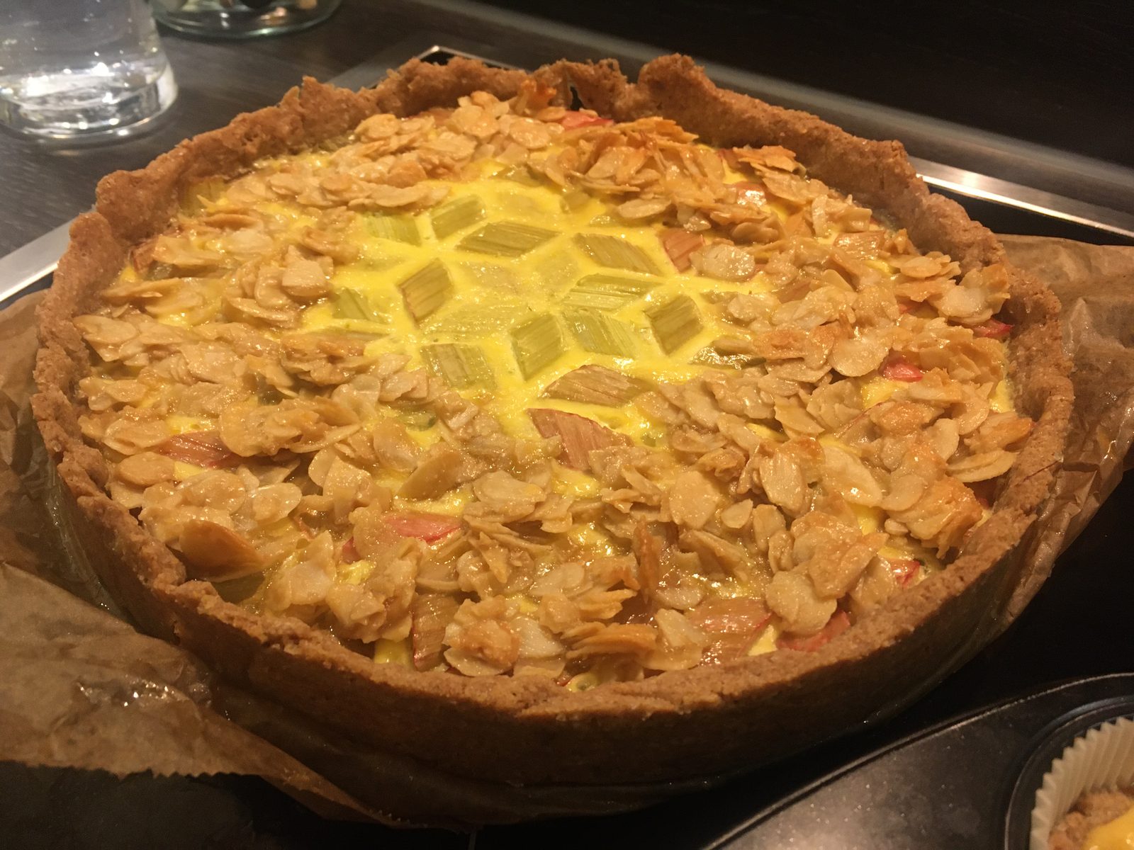 Rhabarbertarte mit Rauten