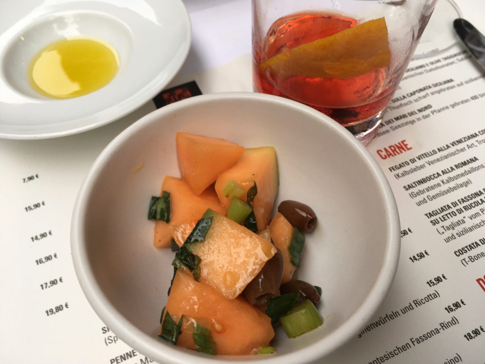 Öl, Negroni, Melonensalat