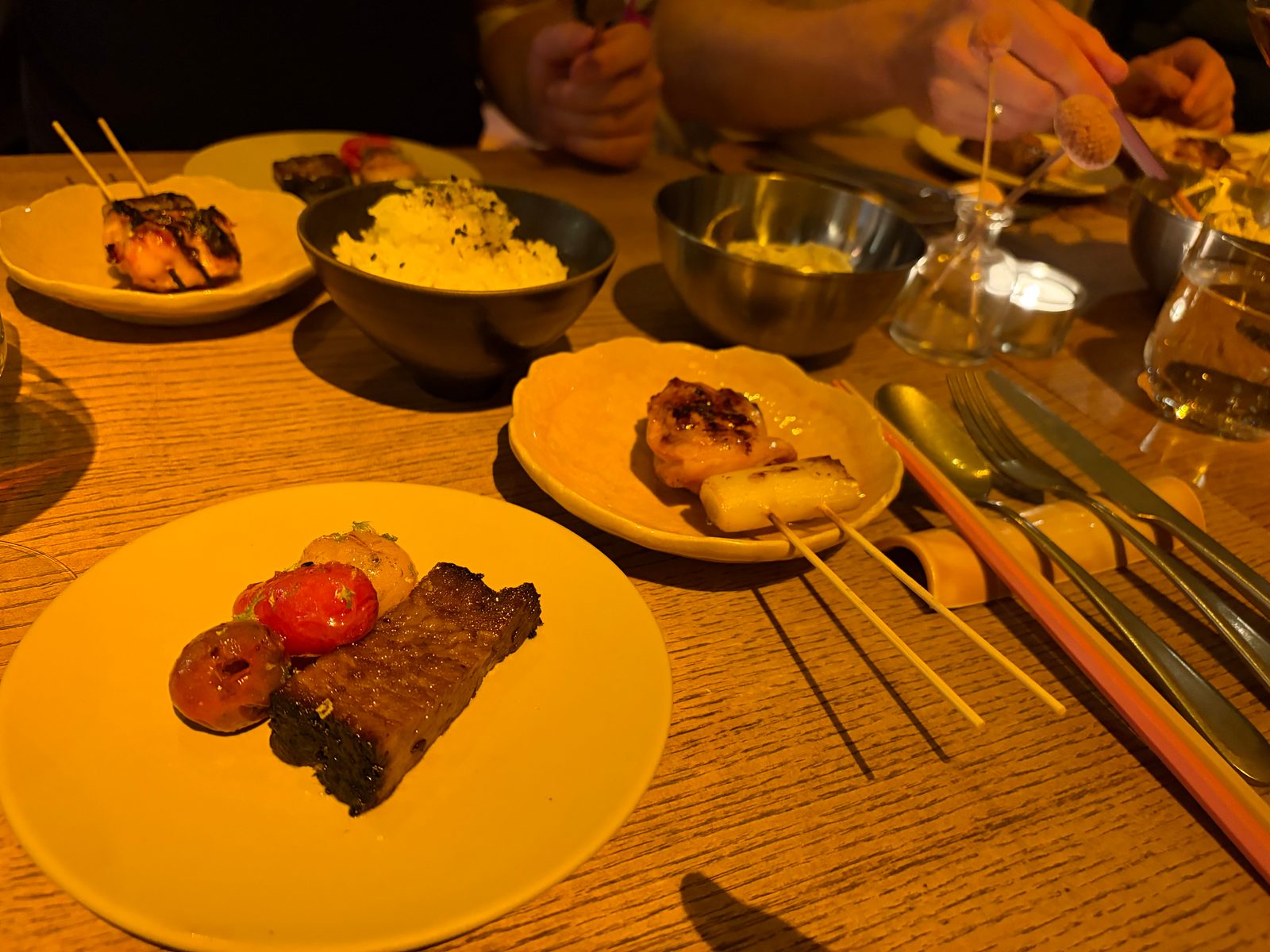 Spieße: Brisket, Tomate, Huhn, Lauch